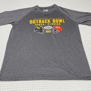 Under Armour T-shirt Iowa Hawkeyes Outback Bowl 2017 Graphic Loose Fit Medium